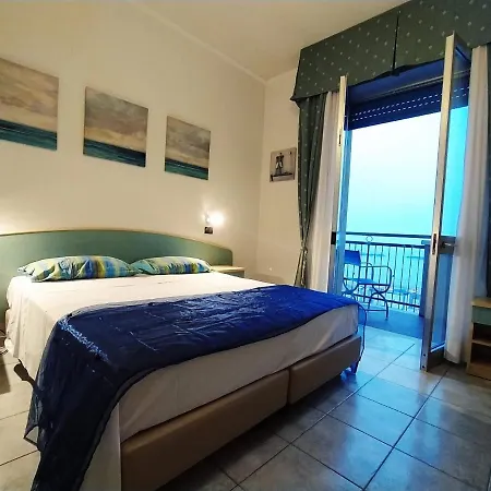 Otel San Giorgio Savoia 3*